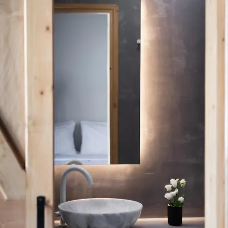 Av - Giorgio Feriehus Kariá